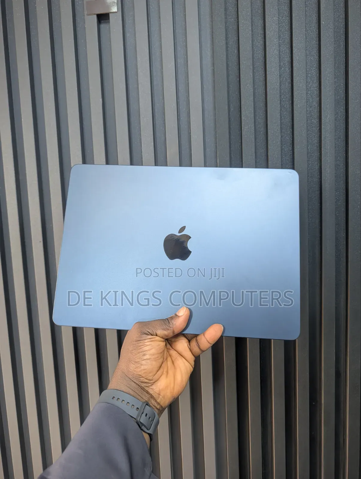 Laptop Apple MacBook Air 2022 M2 8GB Apple M2 SSD 256GB