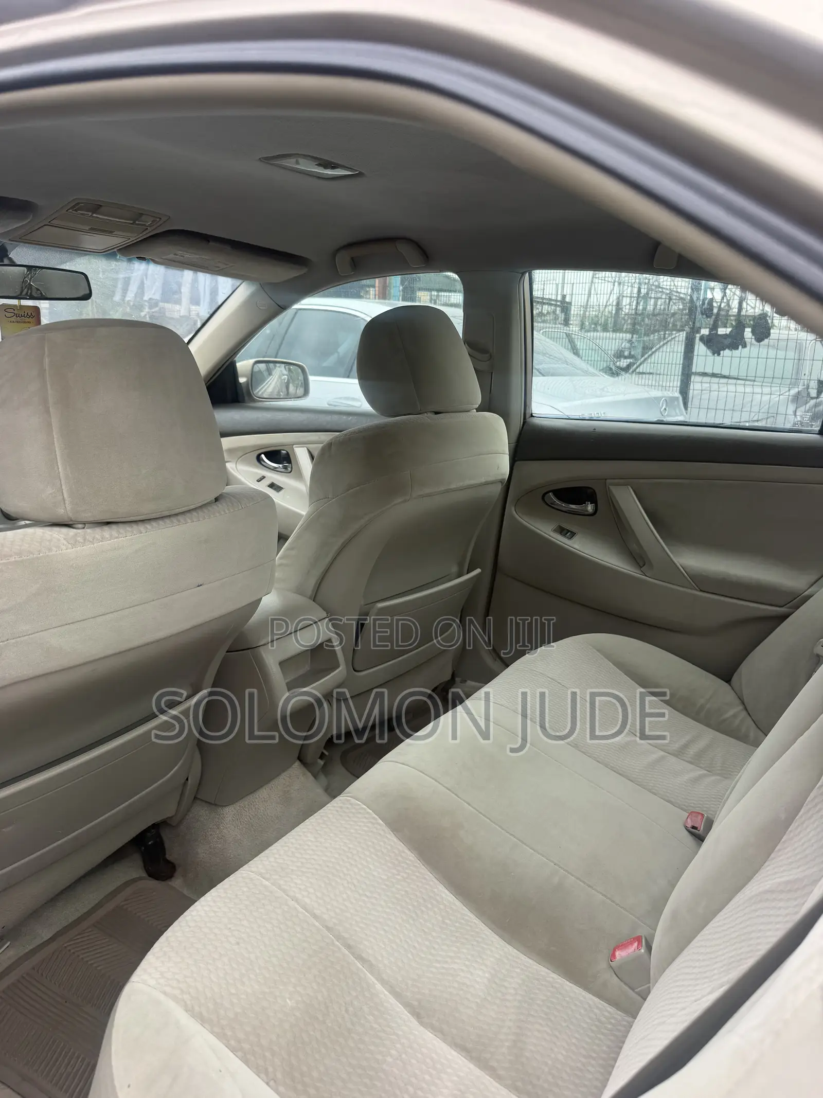 Toyota Camry 2010 Gold