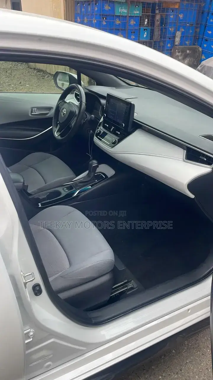 Toyota Corolla L 2022 White