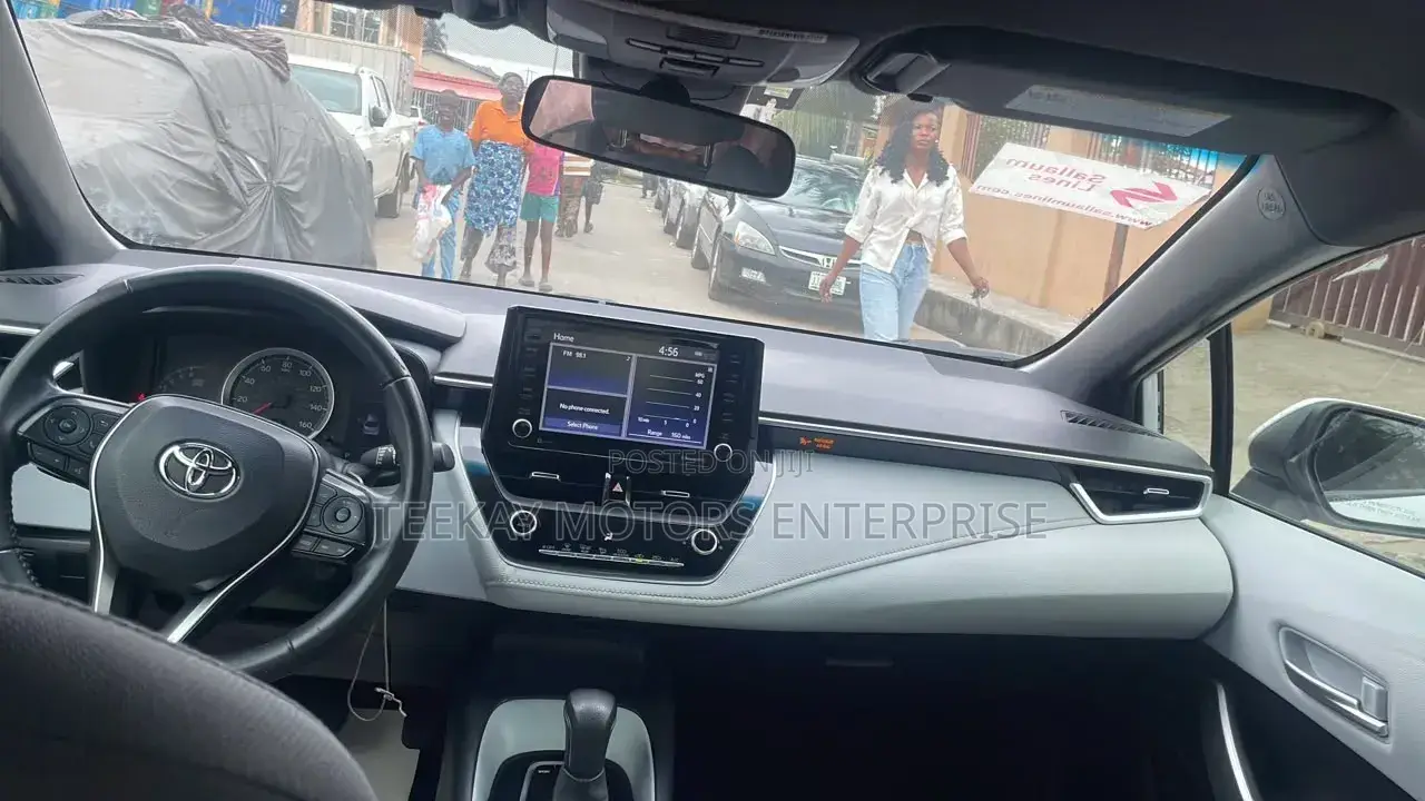 Toyota Corolla L 2022 White