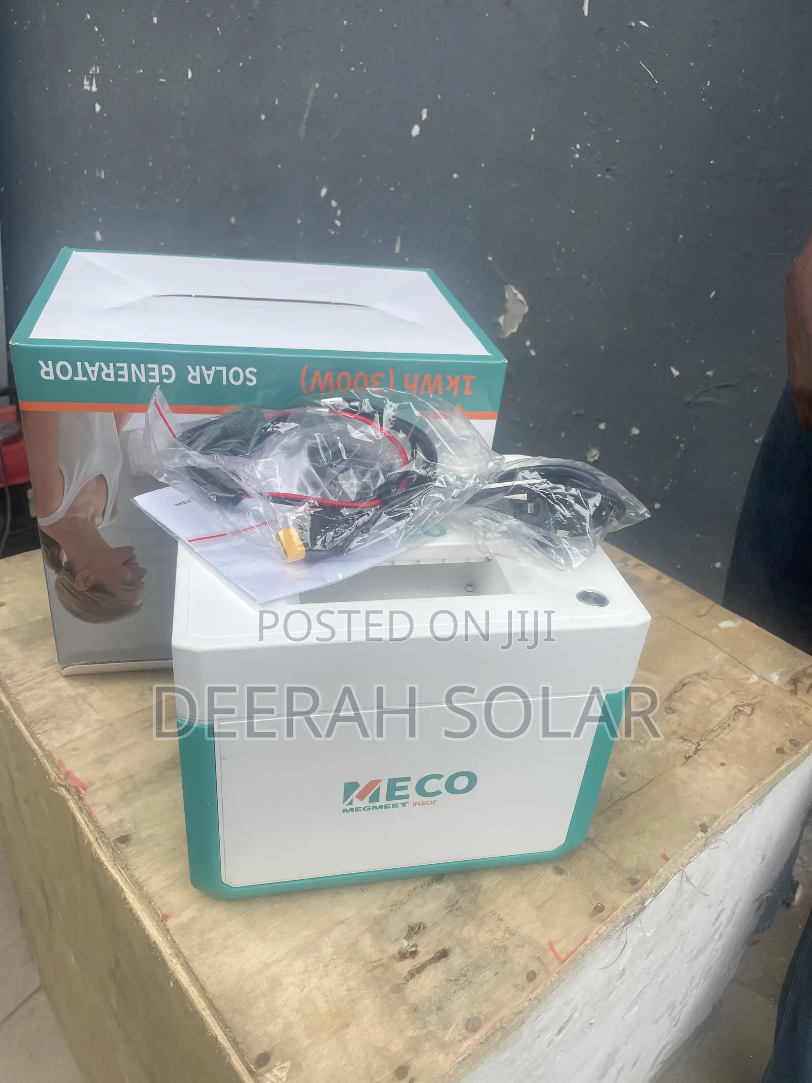 MECO 300w Solar Generator