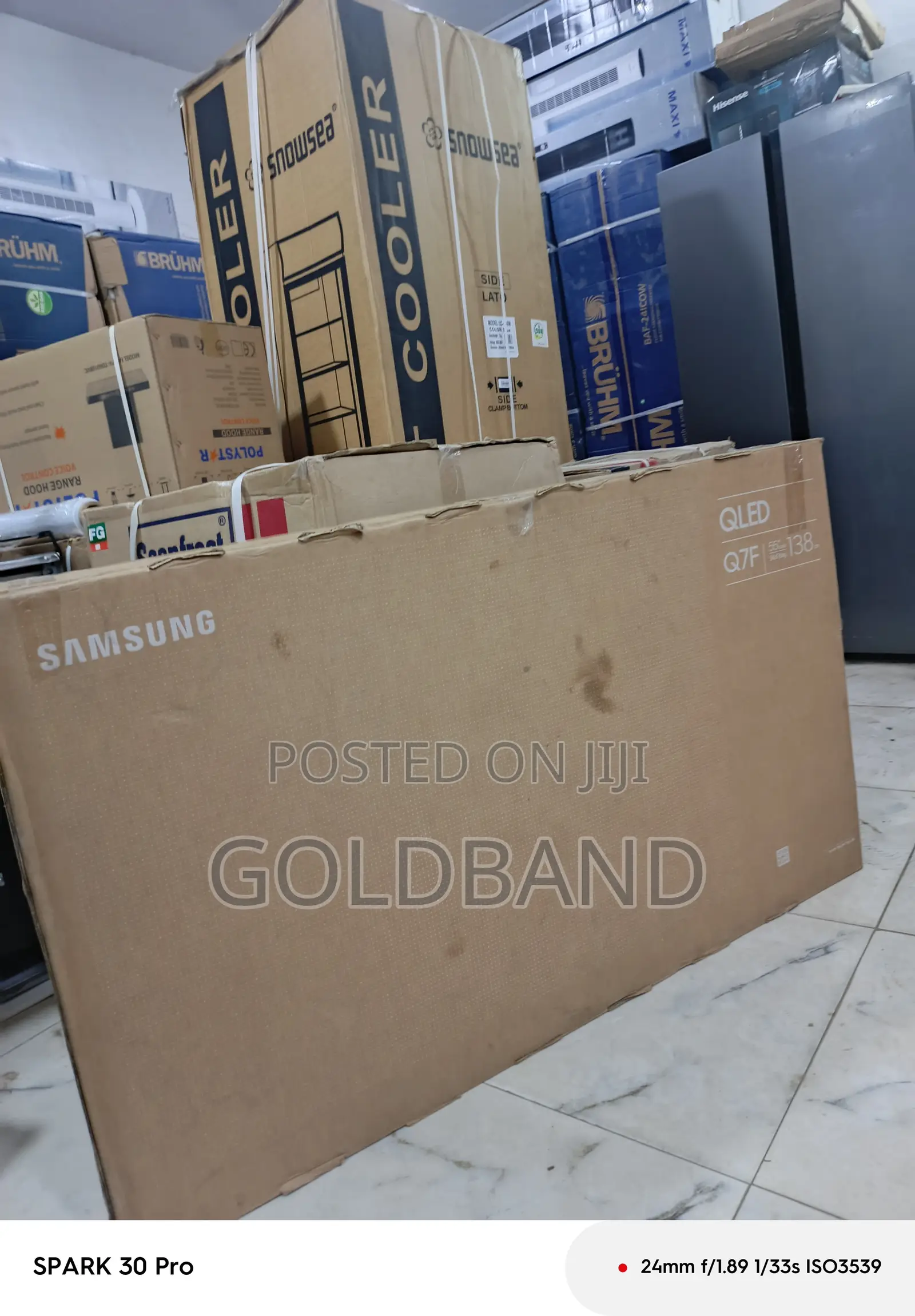 Samsung 55" QLED TV – Modern Design, Brilliant Entertainment