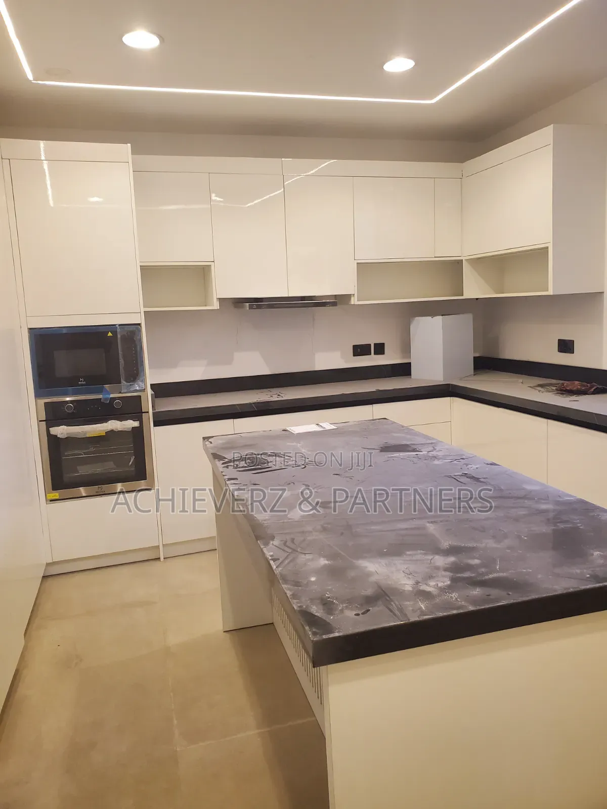3bdrm Block of Flats in Jahi for sale