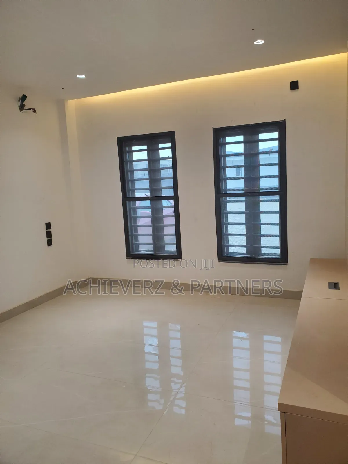 3bdrm Block of Flats in Jahi for sale