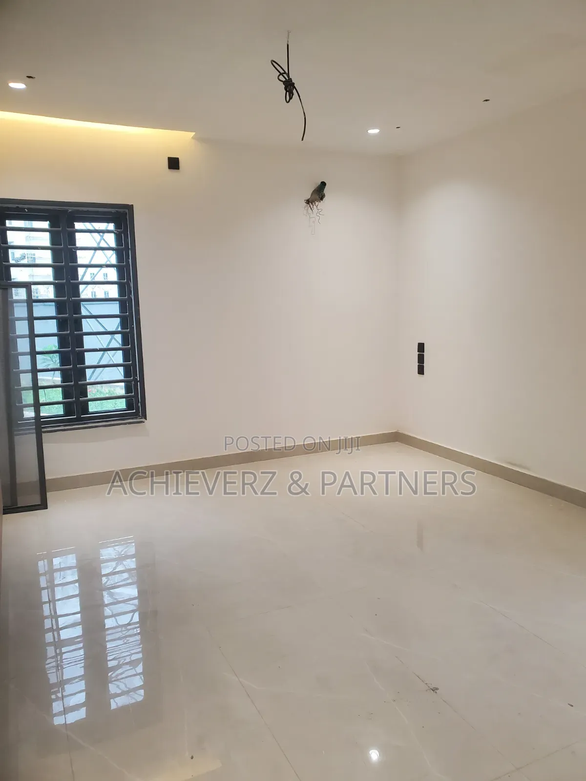 3bdrm Block of Flats in Jahi for sale
