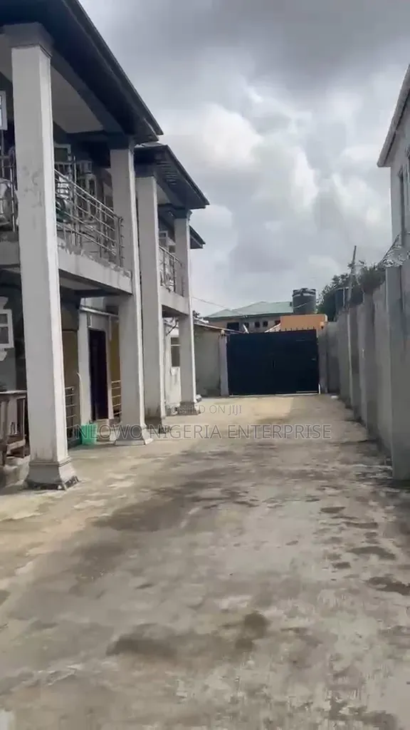 2bdrm Block of Flats in Oyeshina Estate, Abule Egba for sale