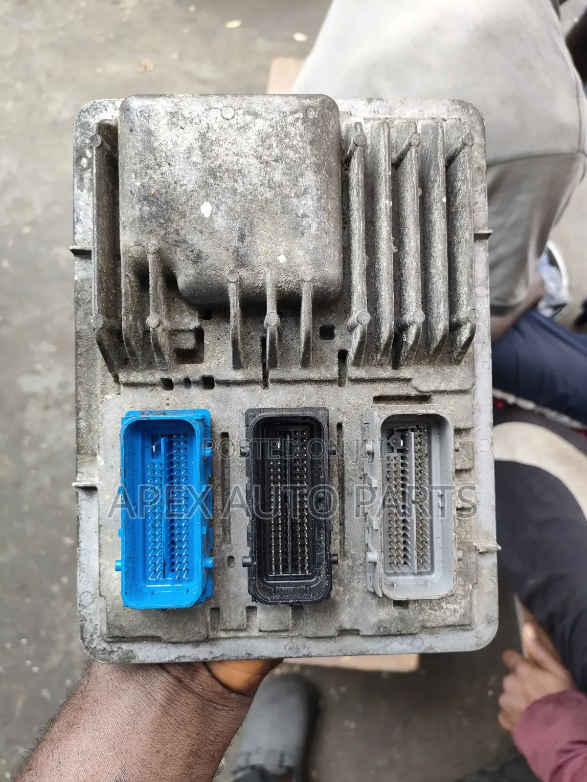 Tokunbo ECU Brainbox for Chevrolet Equinox 4 Plug