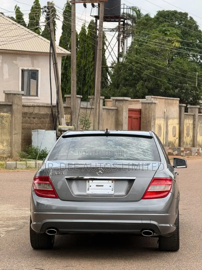 Mercedes-Benz C300 2011 Gray
