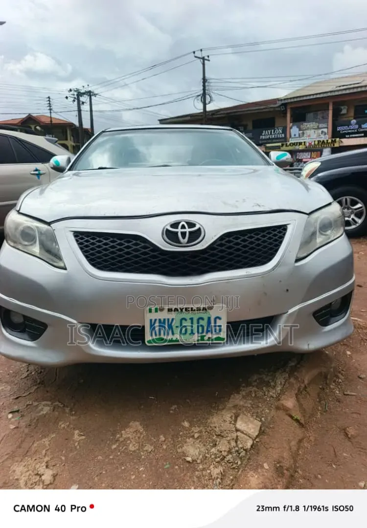 Toyota Camry 2011 Silver
