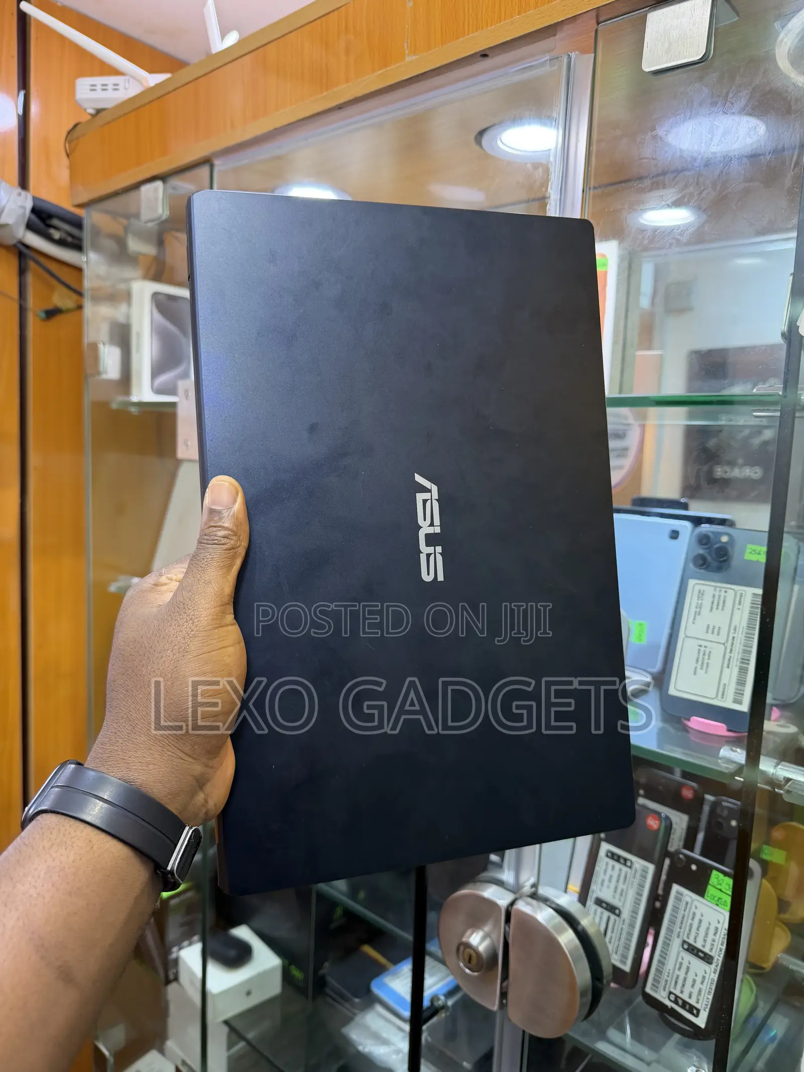 Laptop Asus E502S 4GB Intel Core i5 SSD 256GB