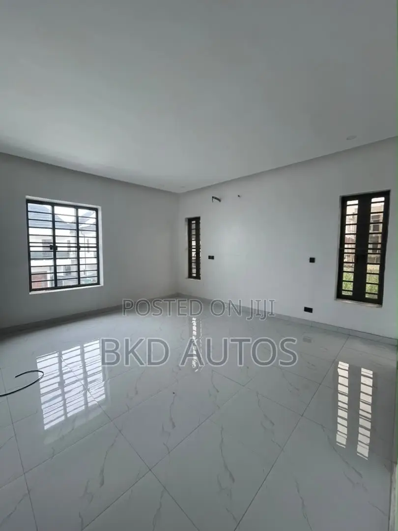5bdrm Duplex in VGC / Ajah for sale