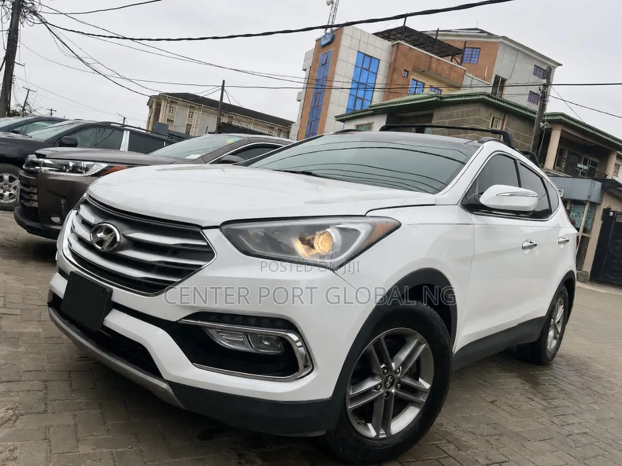 Hyundai Santa Fe SE FWD 2017 White