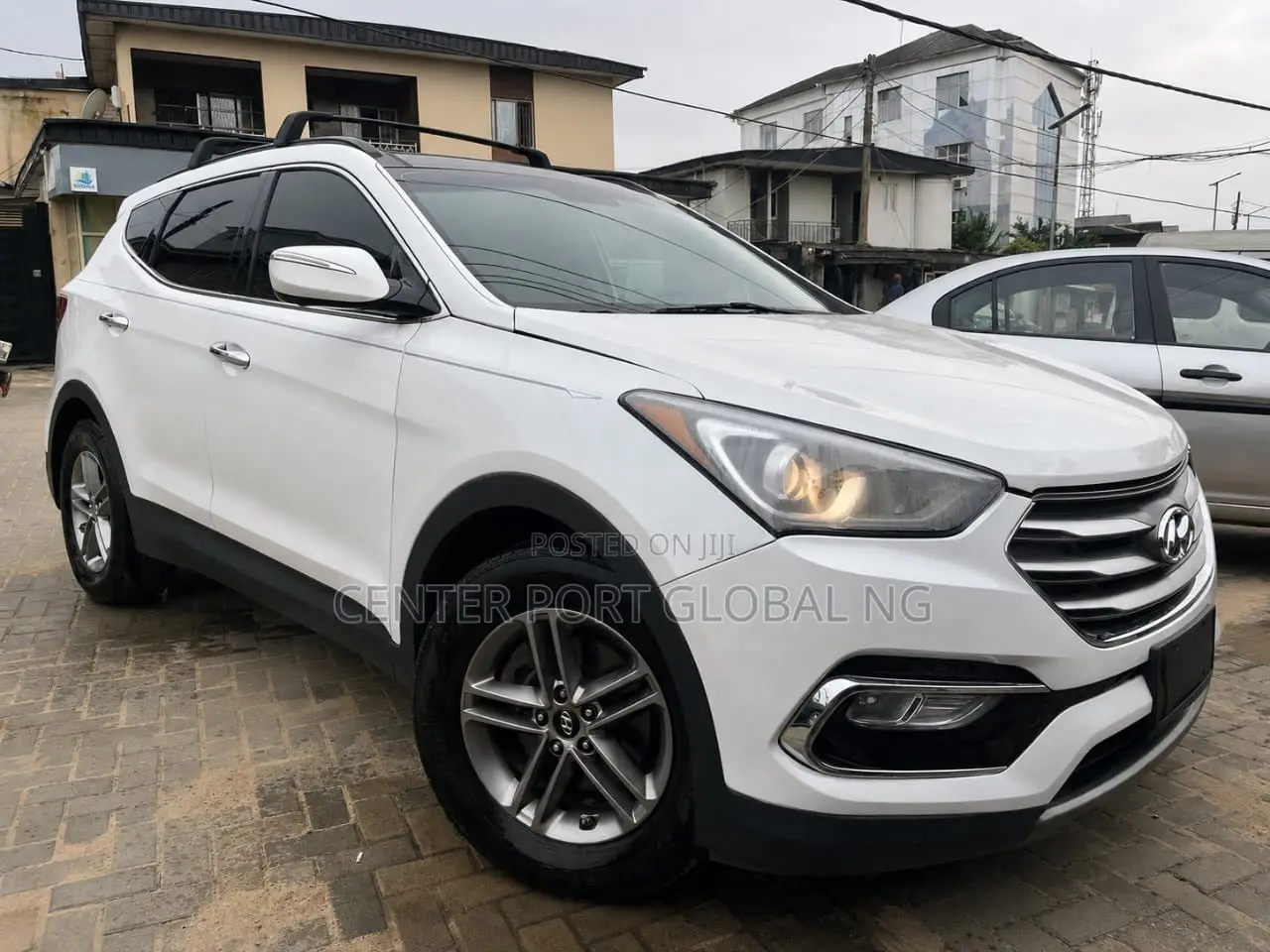 Hyundai Santa Fe SE FWD 2017 White