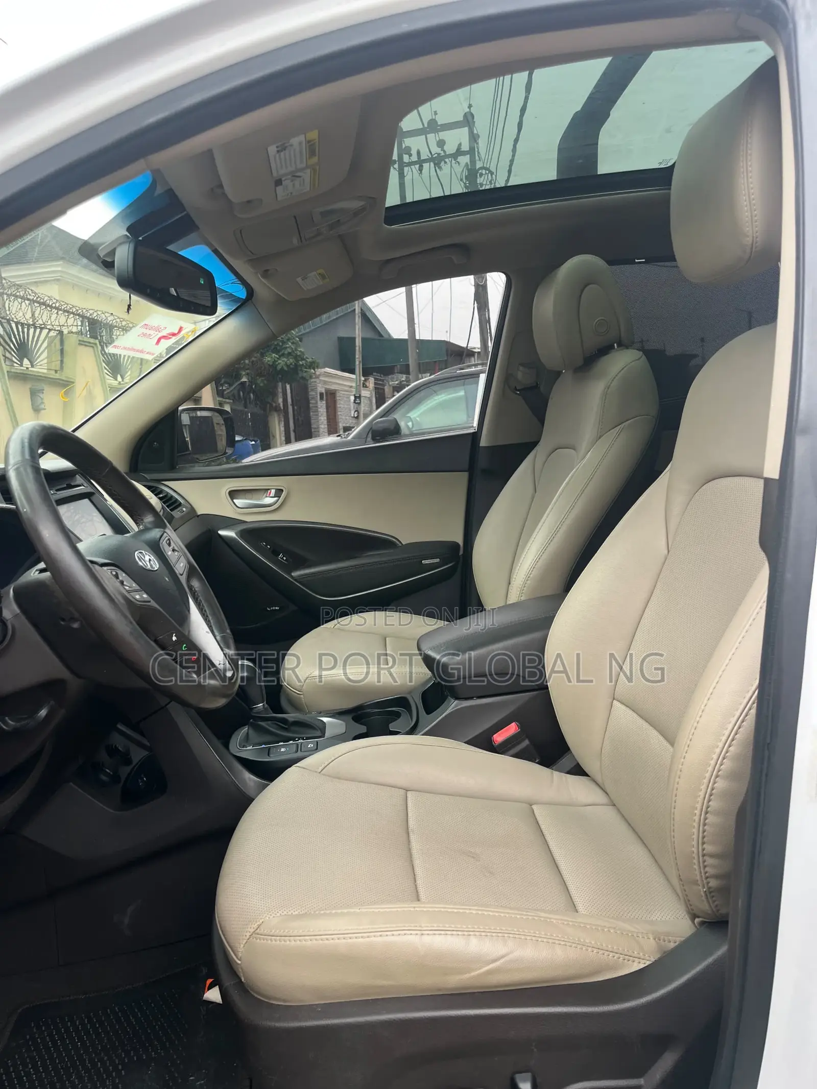 Hyundai Santa Fe SE FWD 2017 White