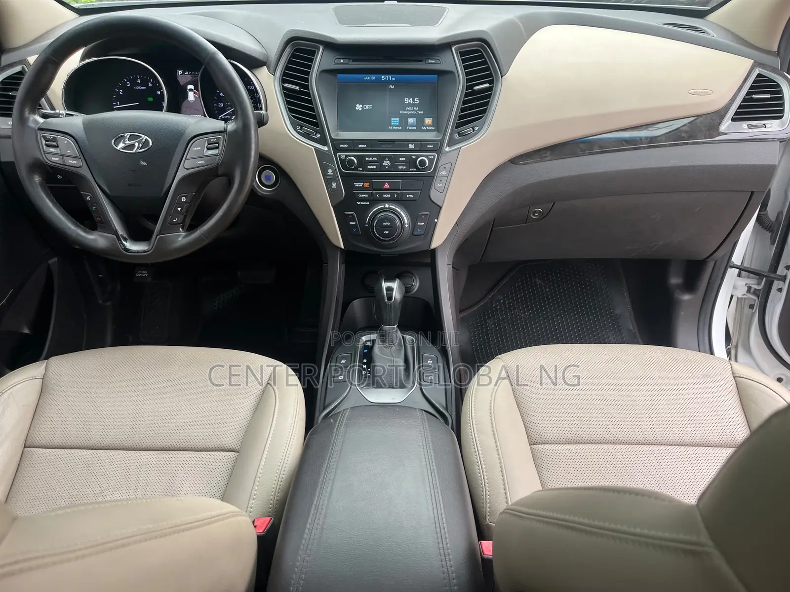 Hyundai Santa Fe SE FWD 2017 White