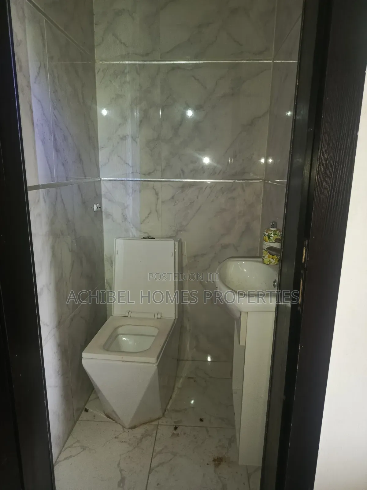 Furnished 4bdrm Duplex in Near Prime Water, Lekki Phase 1 for rent
