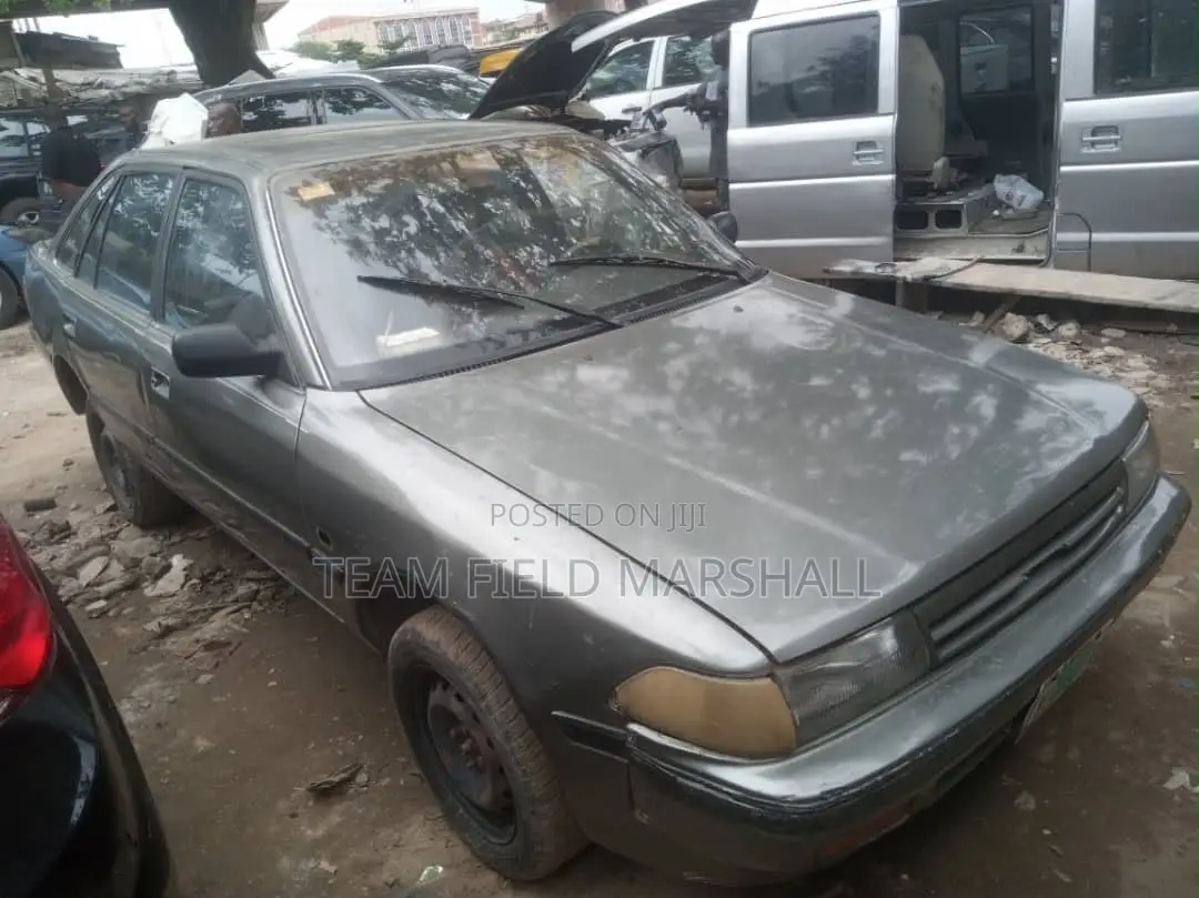 Toyota Carina 1.6 FWD Sedan 2000 Gray