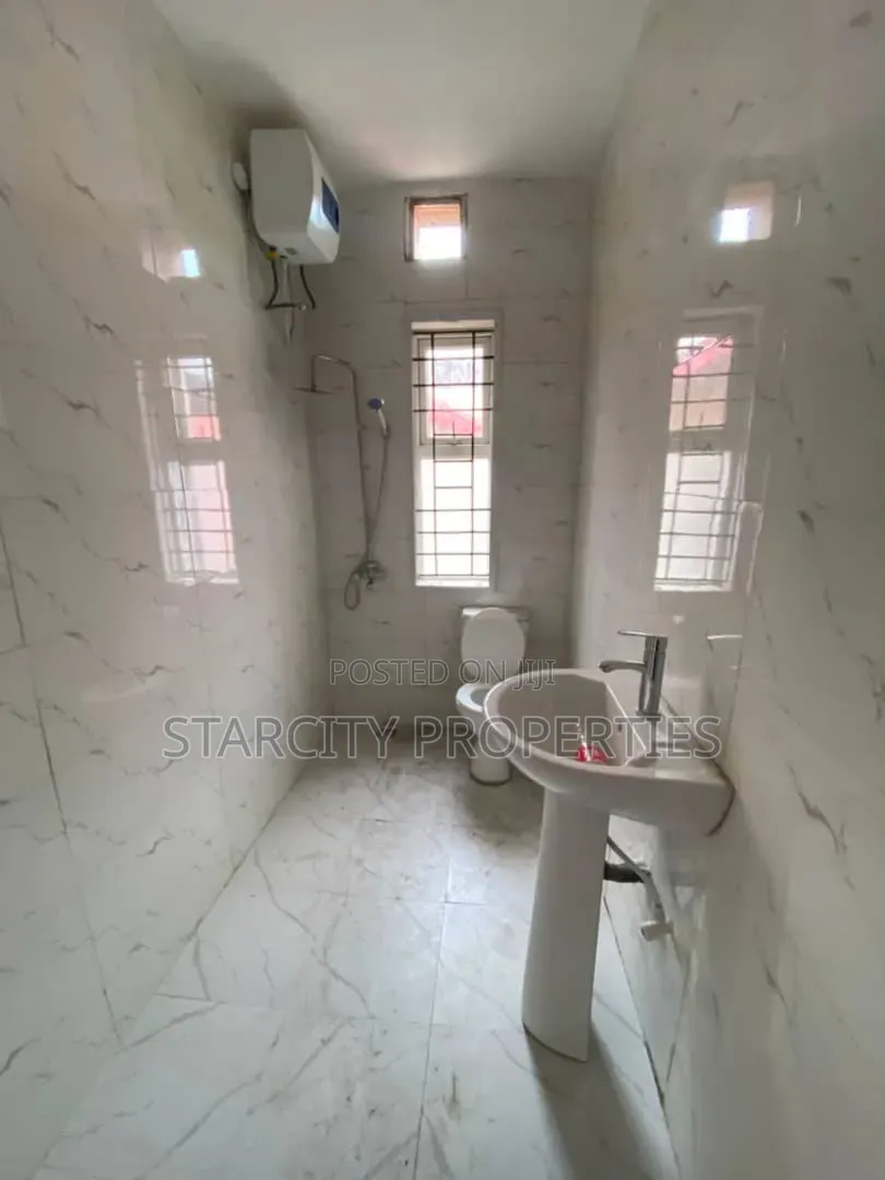 Furnished 3bdrm Duplex in Secured Estate, GRA Phase 1 for rent