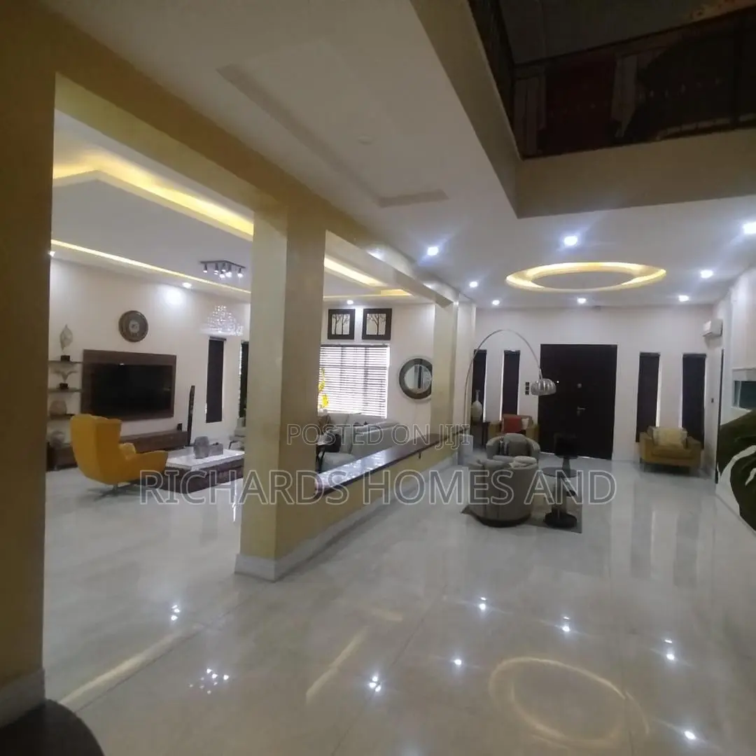 6bdrm Duplex in Pinnock Beach, Osapa london for sale
