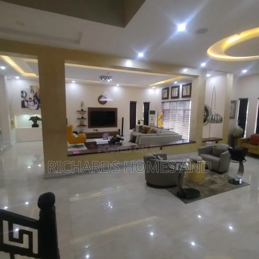 6bdrm Duplex in Pinnock Beach, Osapa london for sale