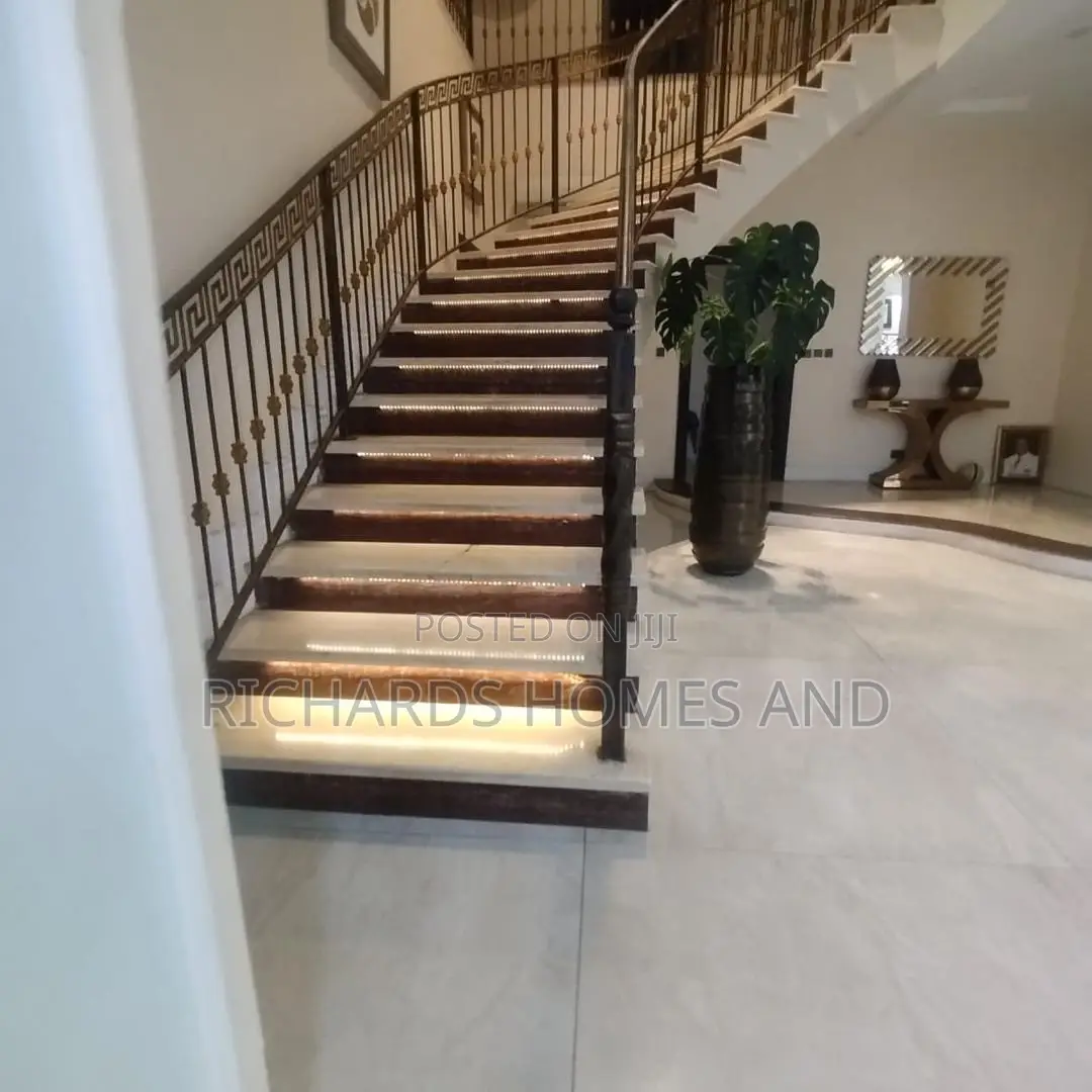 6bdrm Duplex in Pinnock Beach, Osapa london for sale