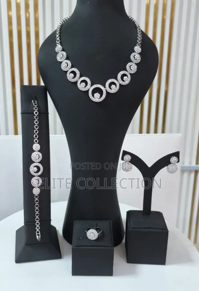 Original Jewelry Set for Special Occasions