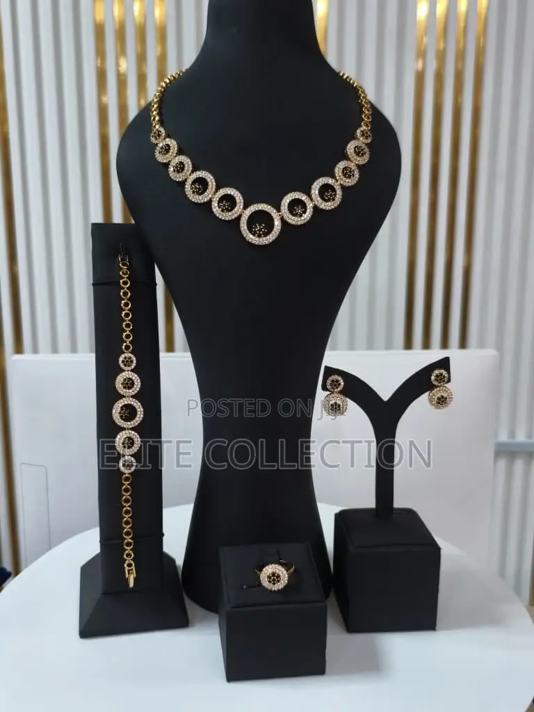 Original Jewelry Set for Special Occasions