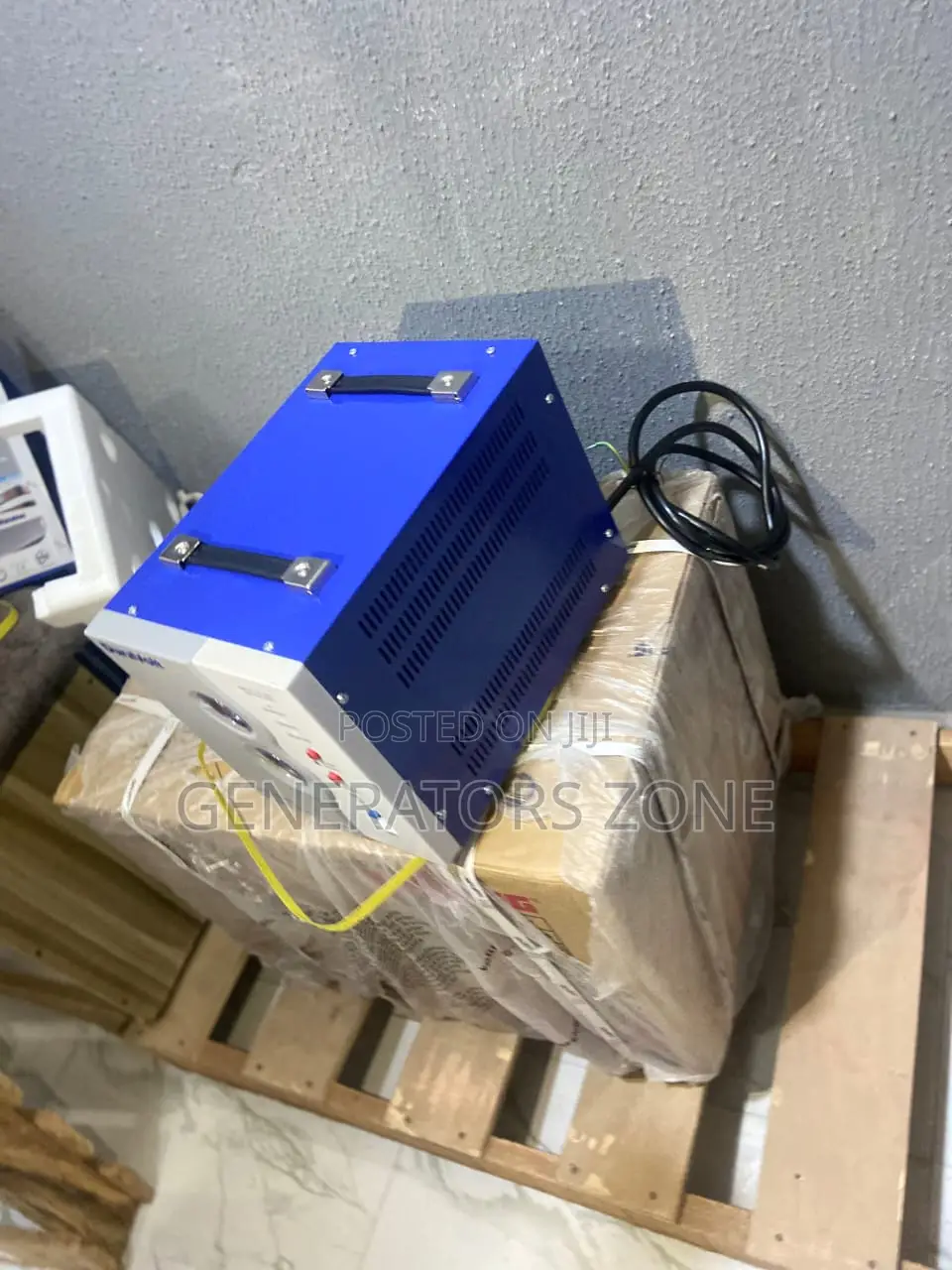 Duravolt DV-5000 Automatic Voltage Regulator 5000VA