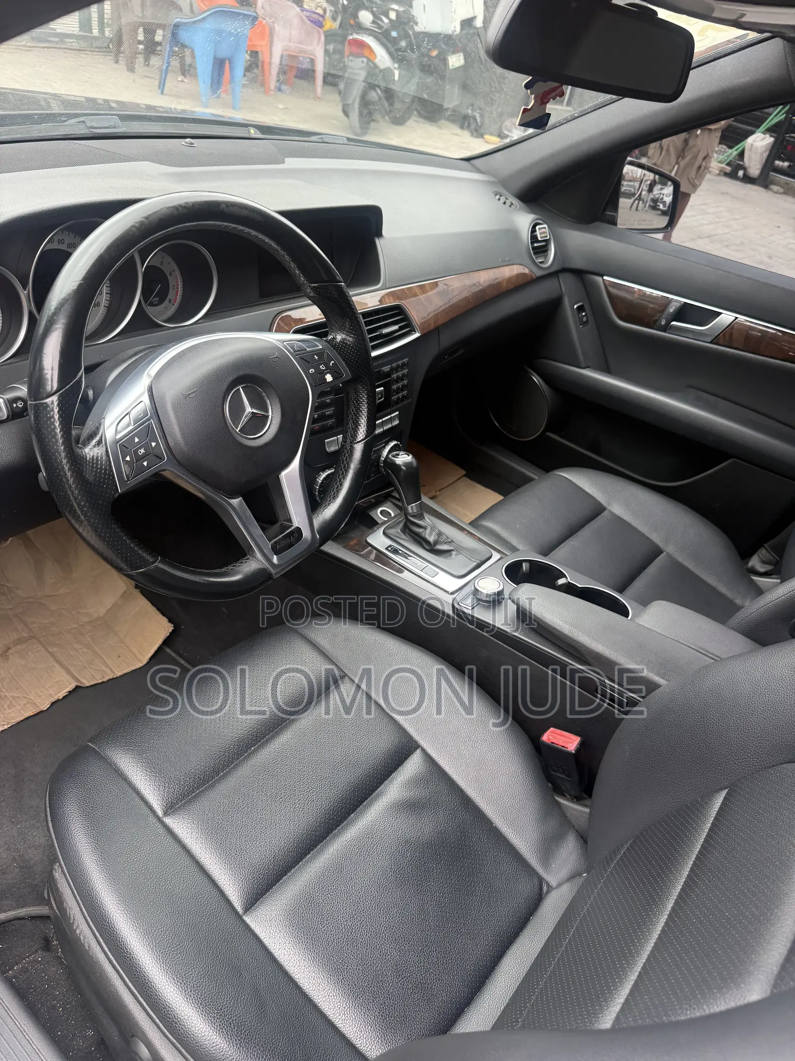 Mercedes-Benz C300 2014 Black