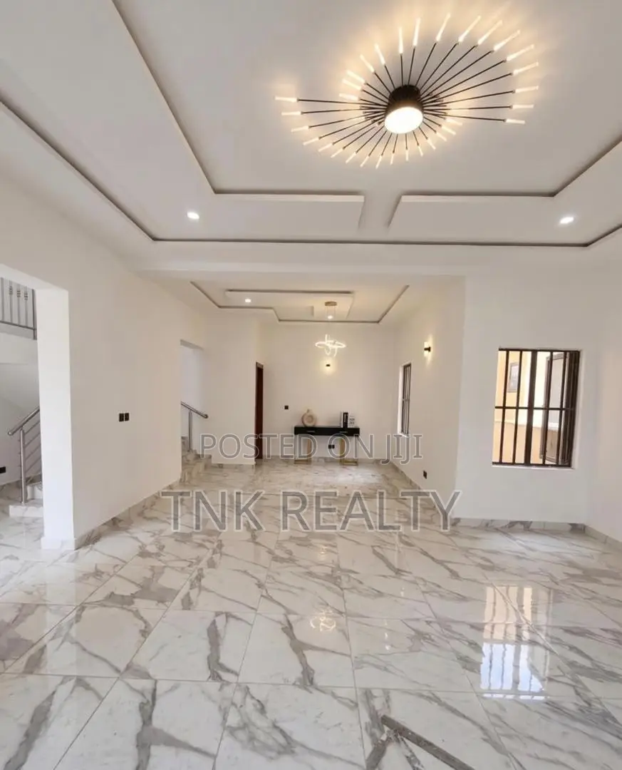 Furnished 3bdrm Duplex in Apo District for rent