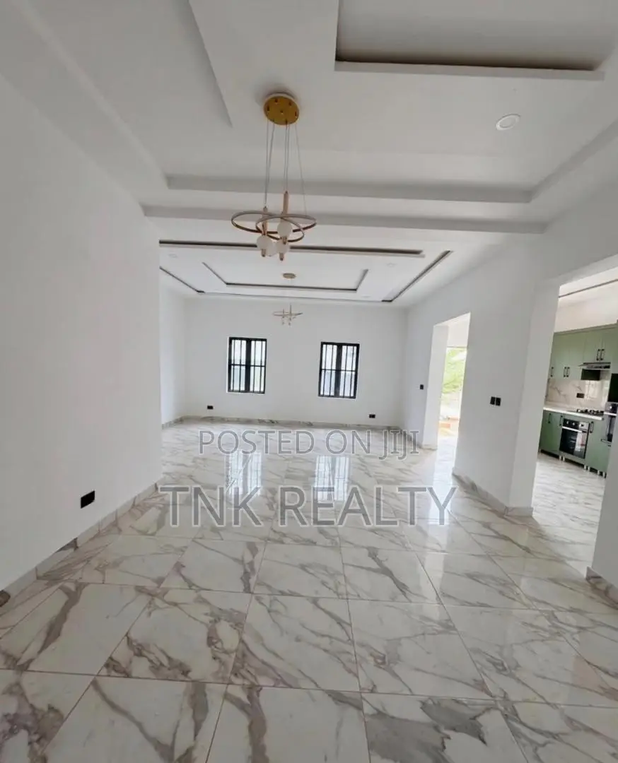 Furnished 3bdrm Duplex in Apo District for rent