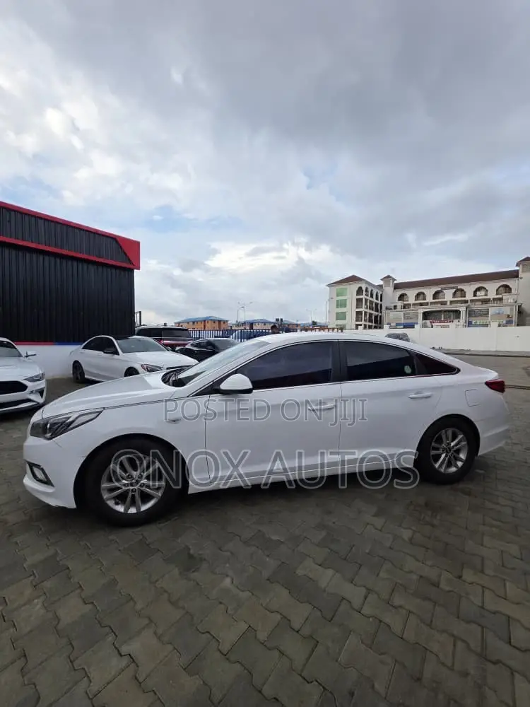 Hyundai Sonata Limited 2.0T 4dr Sedan (2.0L 4cyl Turbo 6A) 2015 White