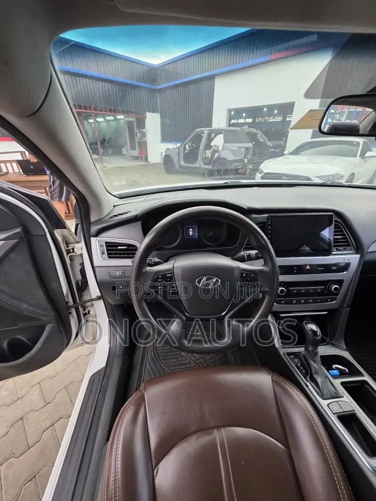 Hyundai Sonata Limited 2.0T 4dr Sedan (2.0L 4cyl Turbo 6A) 2015 White