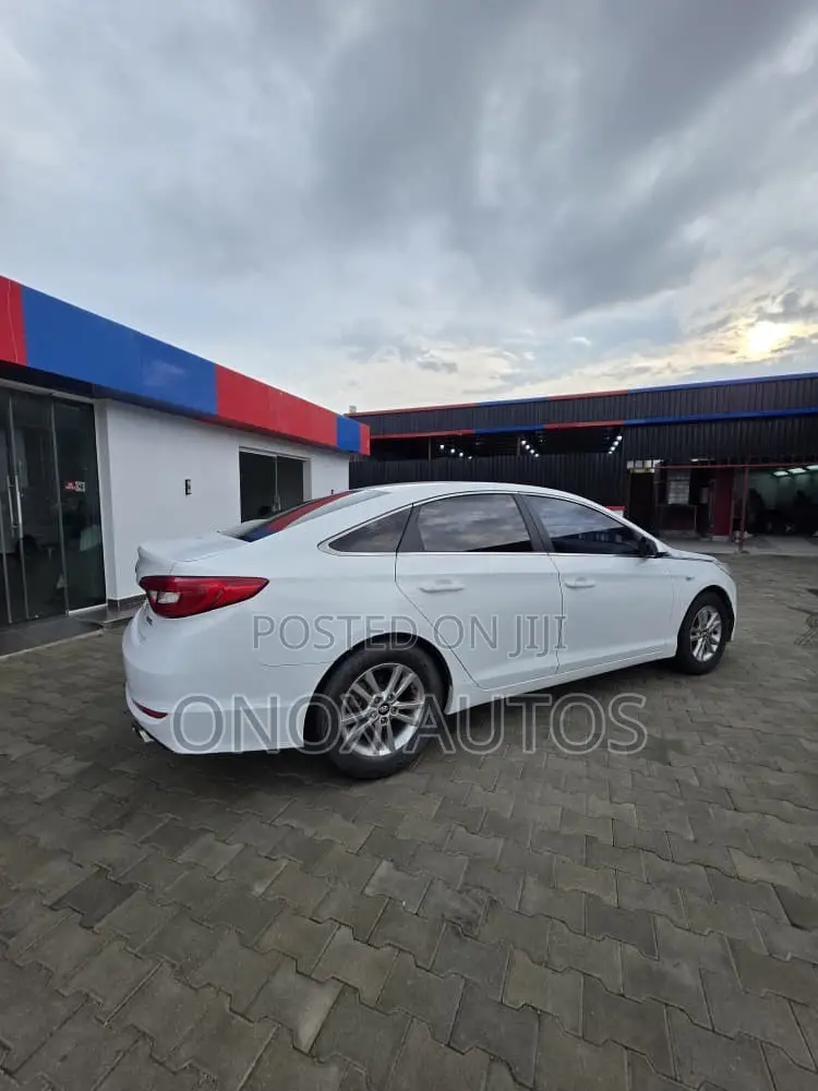 Hyundai Sonata Limited 2.0T 4dr Sedan (2.0L 4cyl Turbo 6A) 2015 White