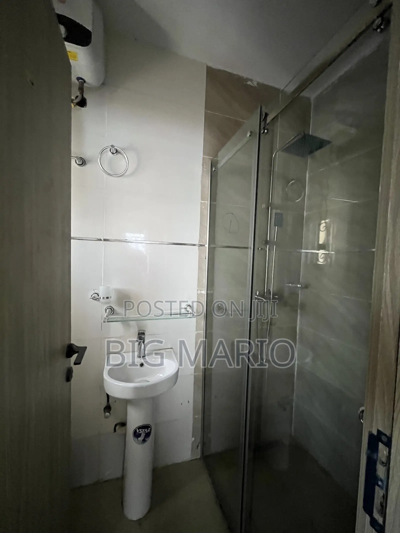 2bdrm Block of Flats in Guzape for rent