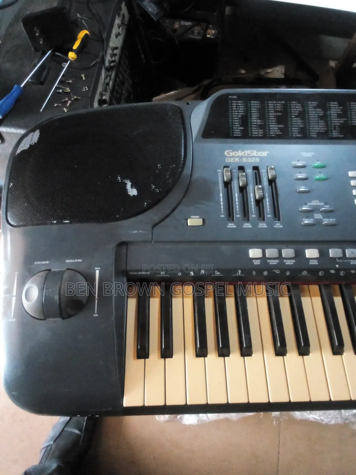 Uk-Used Goldstar GEEK-S325 Electronic Keyboard
