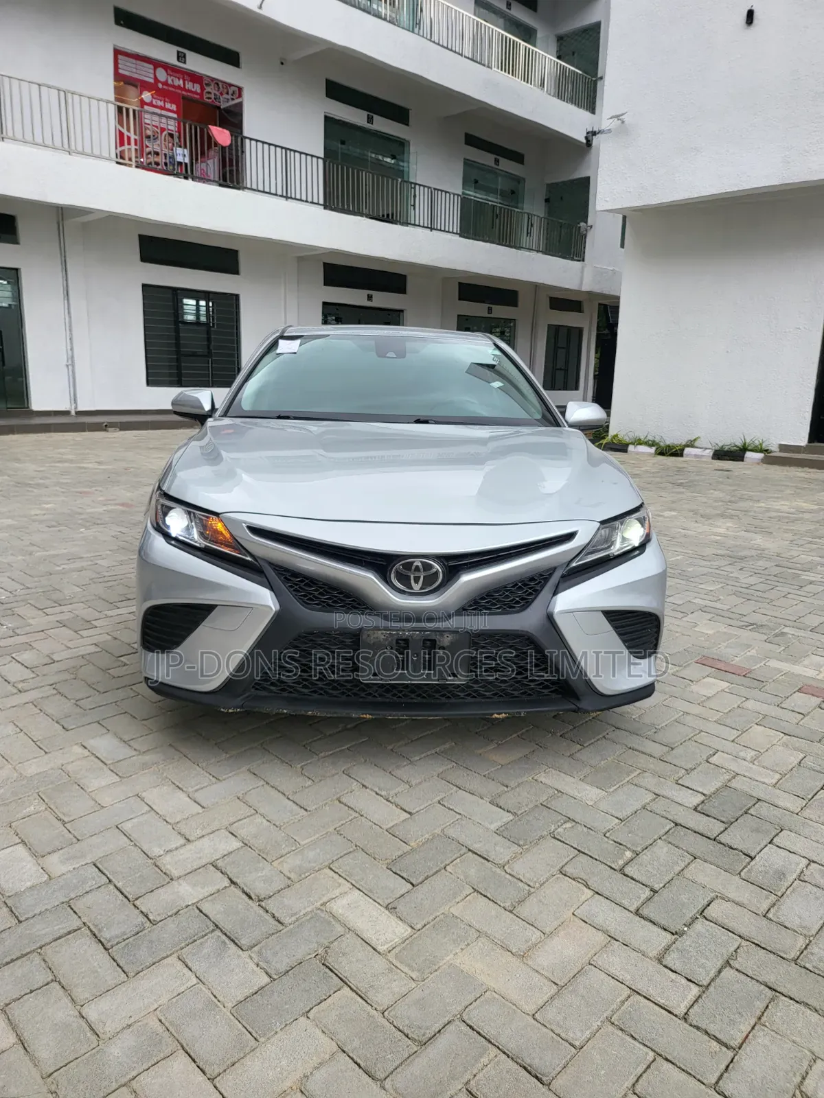 Toyota Camry 2018 Silver