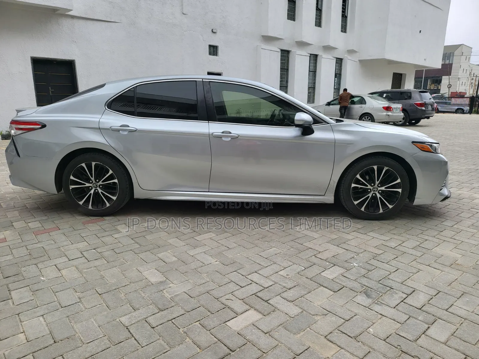 Toyota Camry 2018 Silver