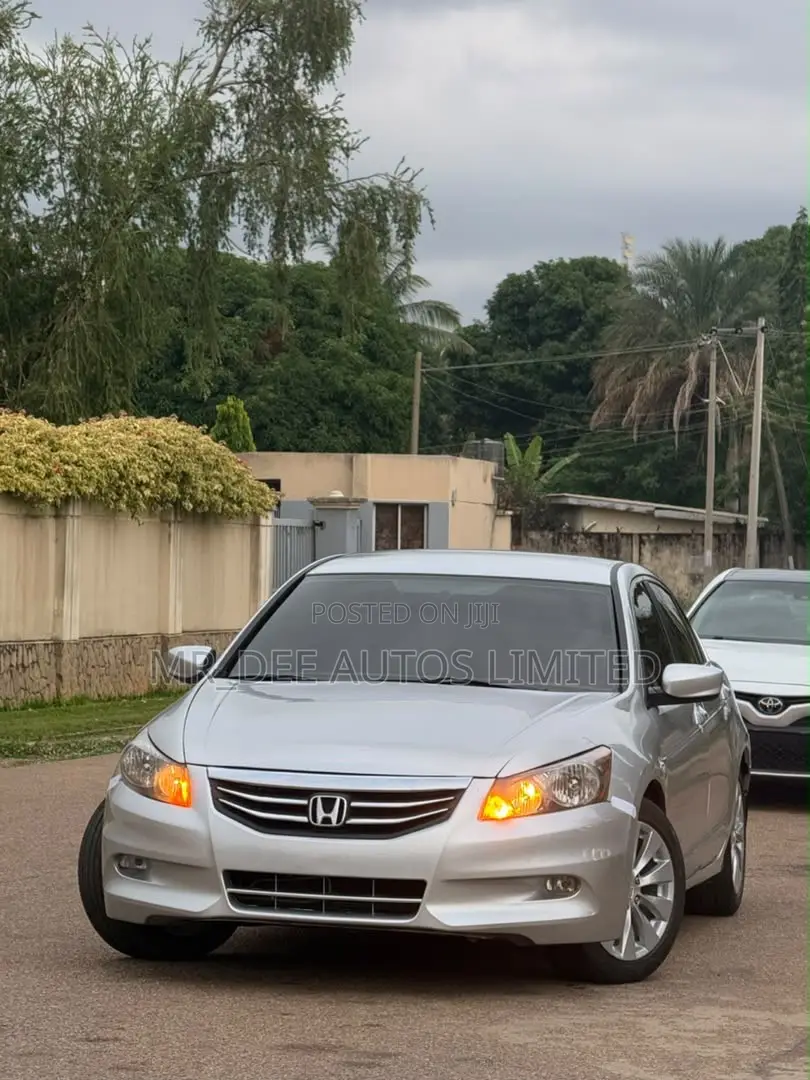 Honda Accord 2010 Silver