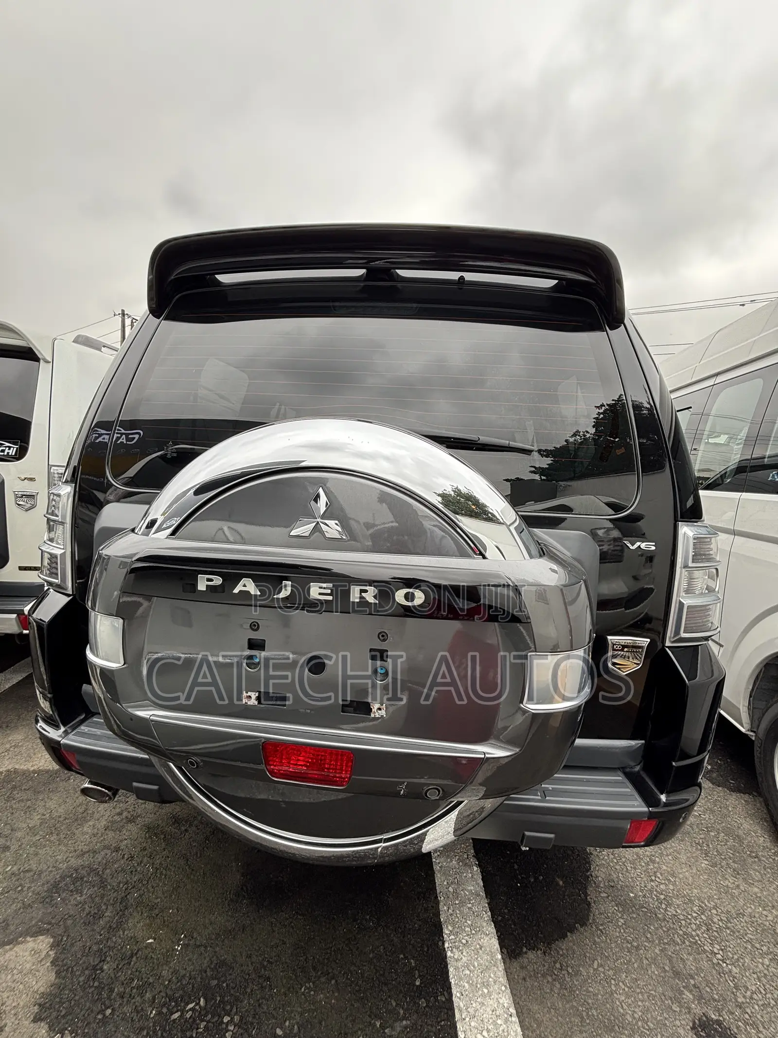 Mitsubishi Pajero 2018 Black