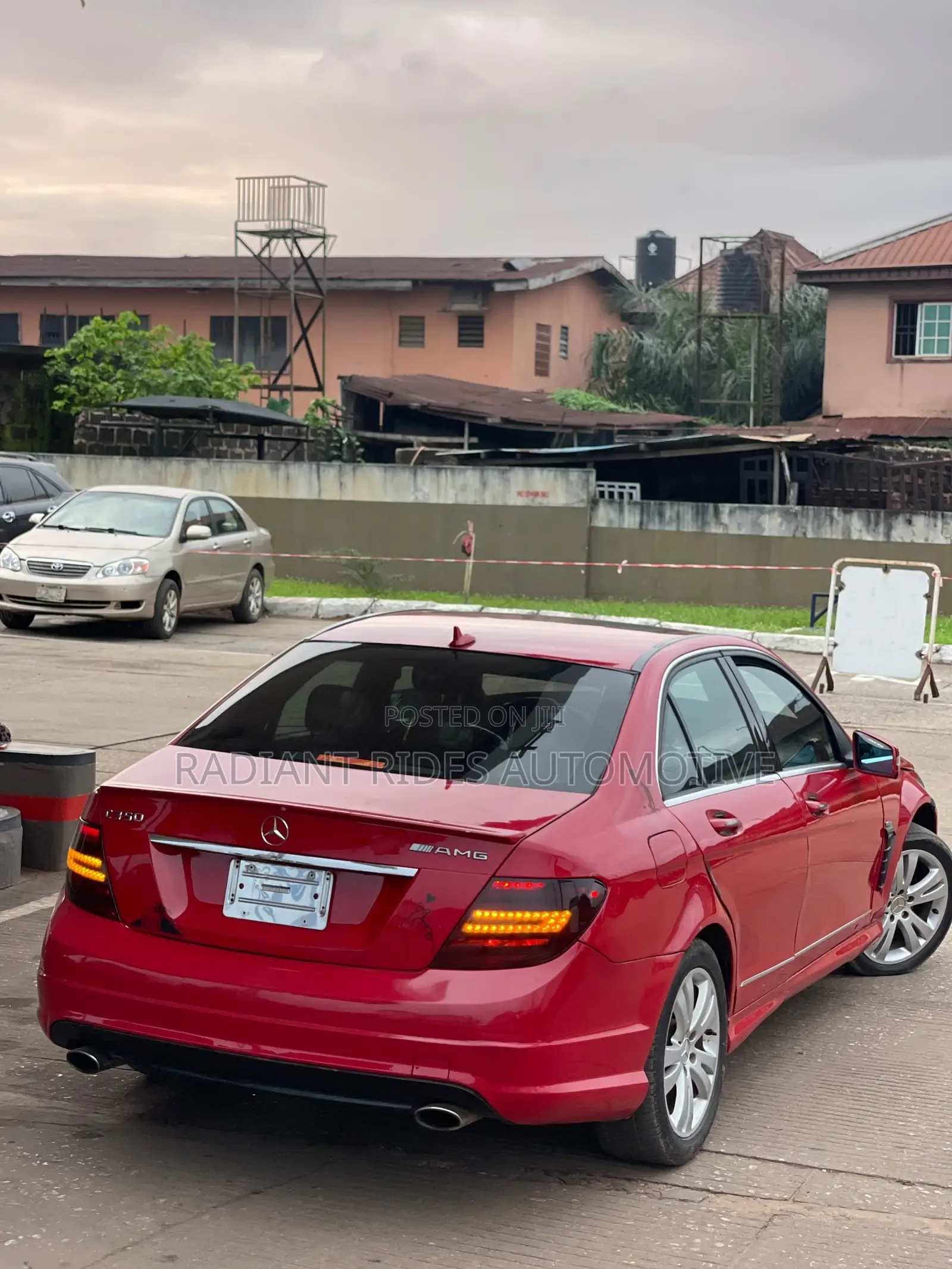 Mercedes-Benz C300 Luxury Sedan RWD (3.0L 6cyl 7A) 2008 Red