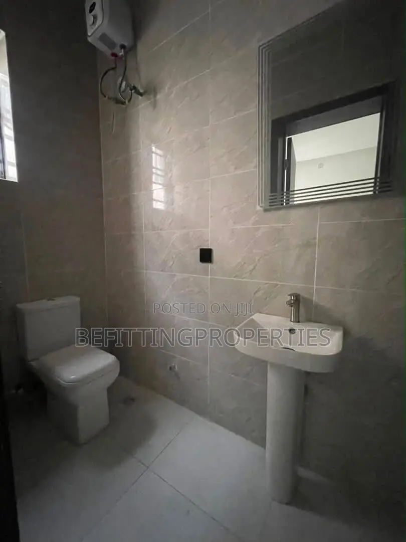 5bdrm Duplex in Lekki for sale