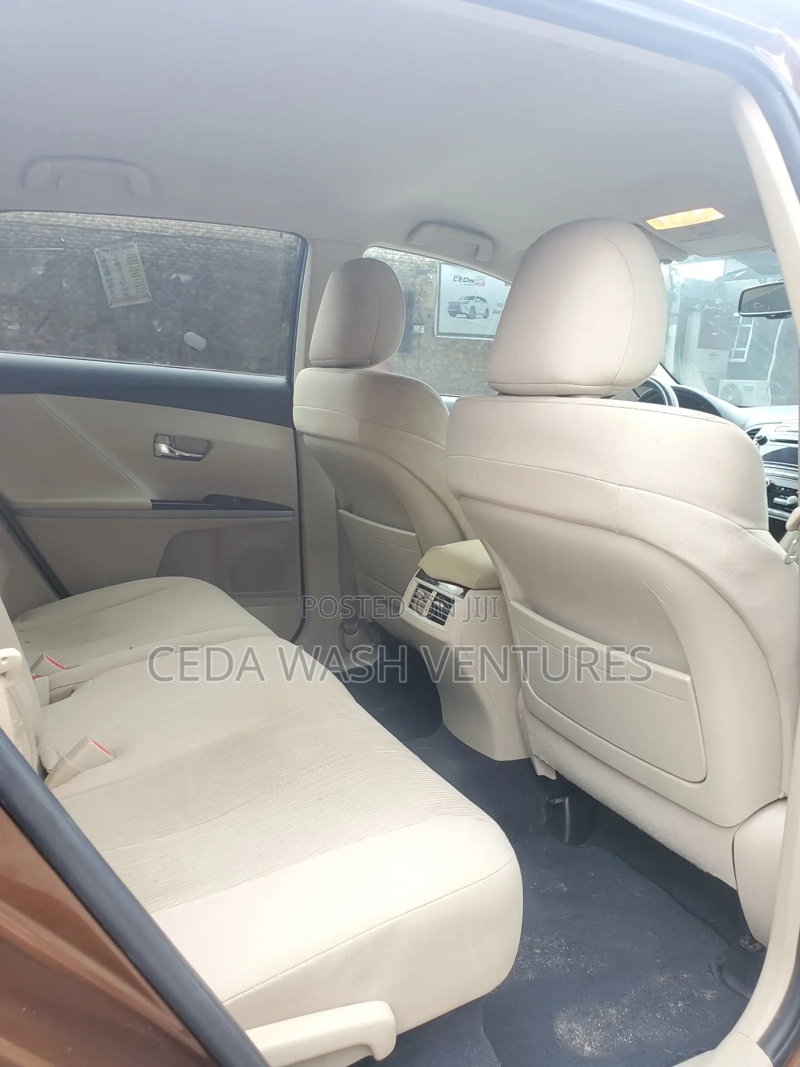 Toyota Venza LE 2010 Brown