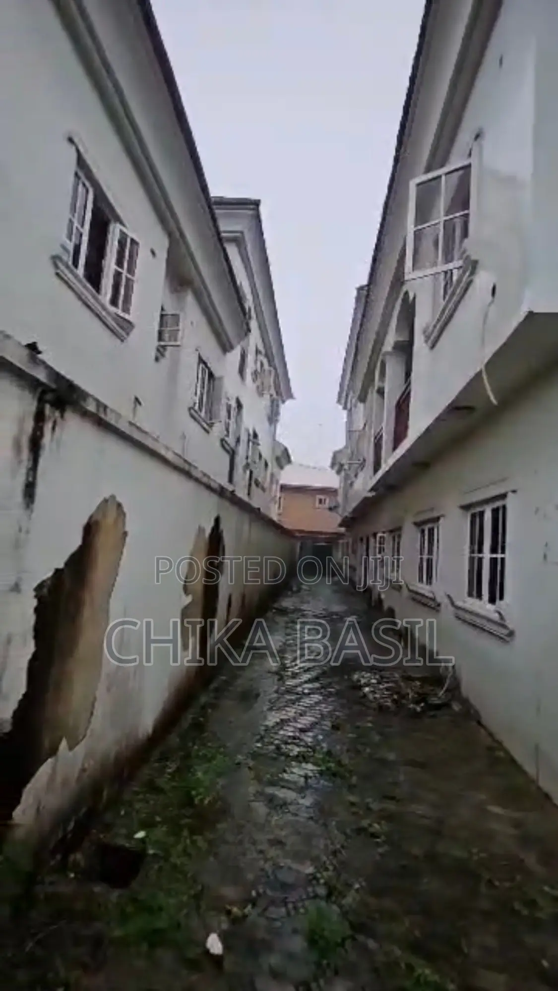 3bdrm Block of Flats in Lekki Phase 2 for sale