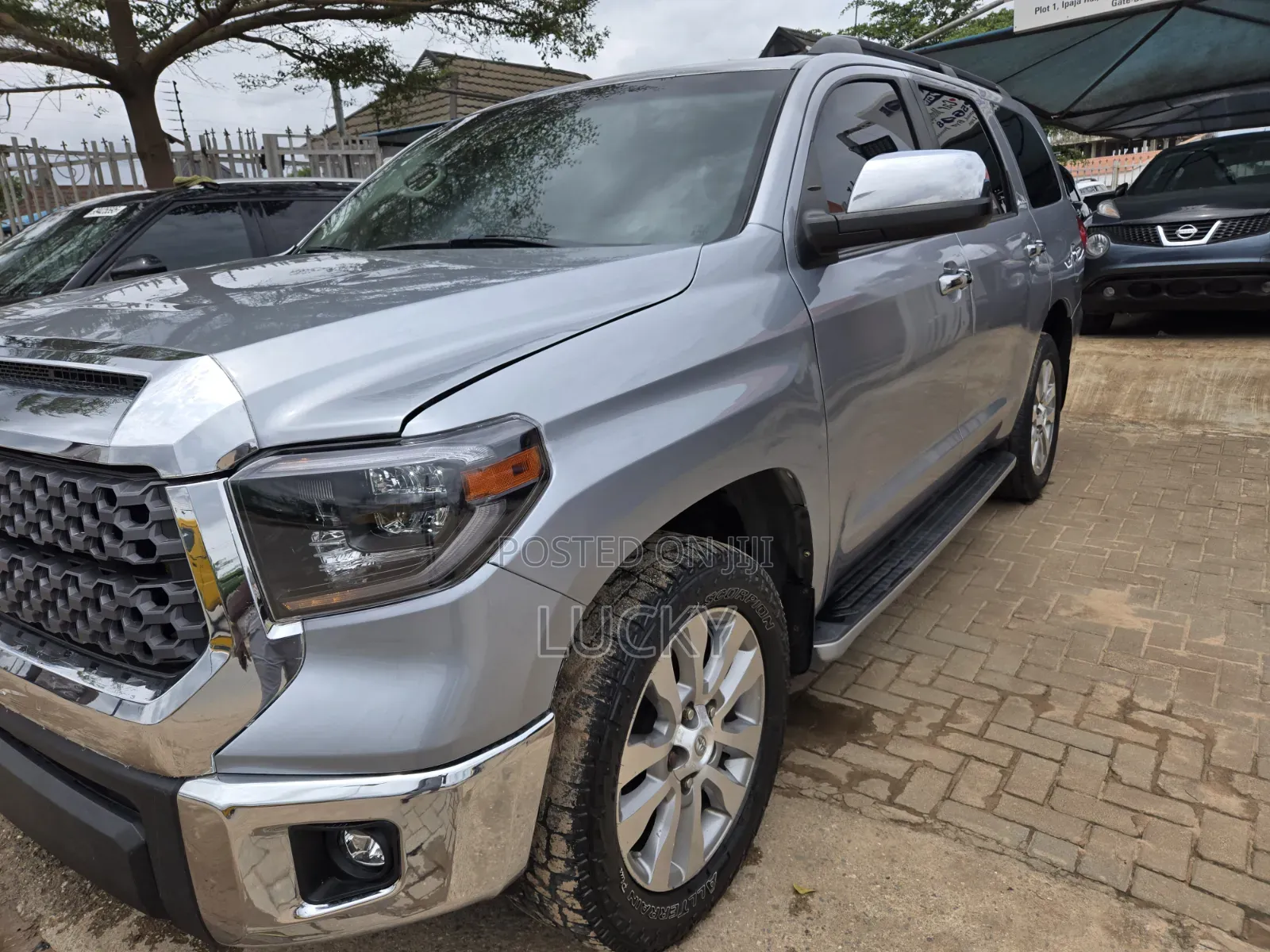 Toyota Sequoia 2014 Silver