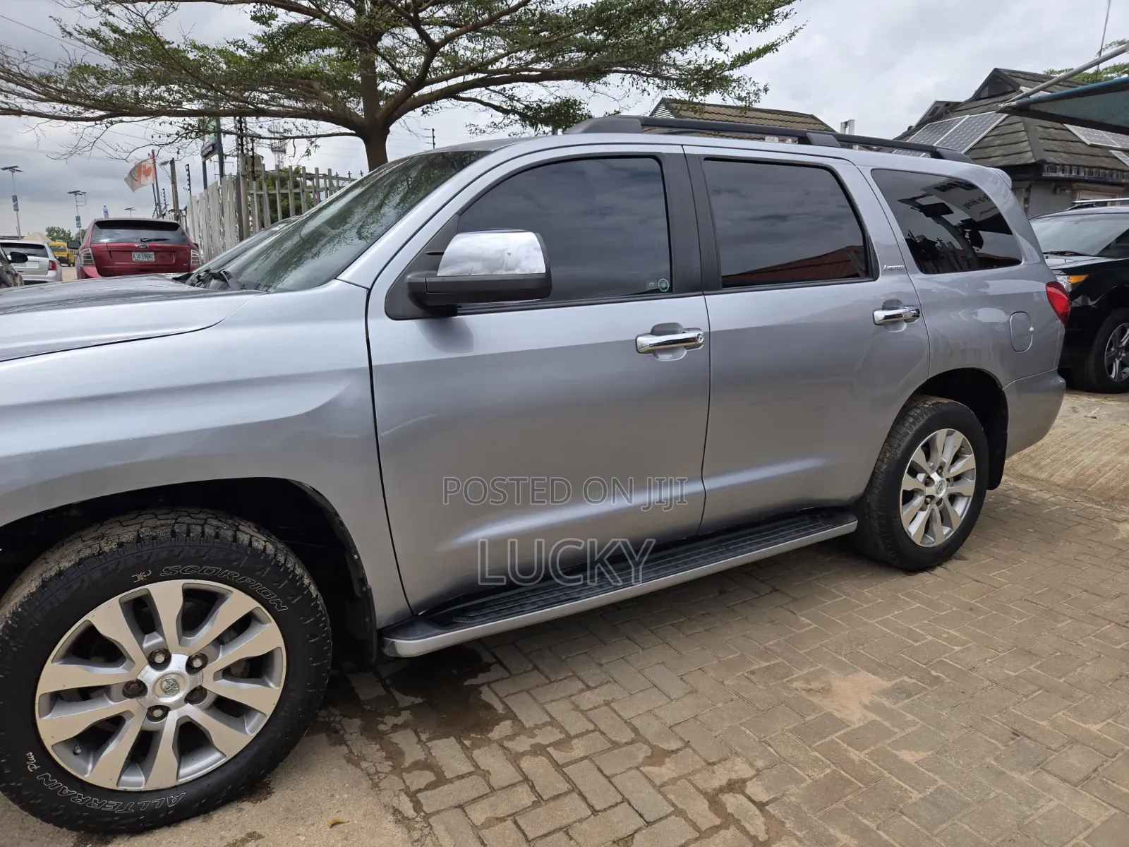 Toyota Sequoia 2014 Silver