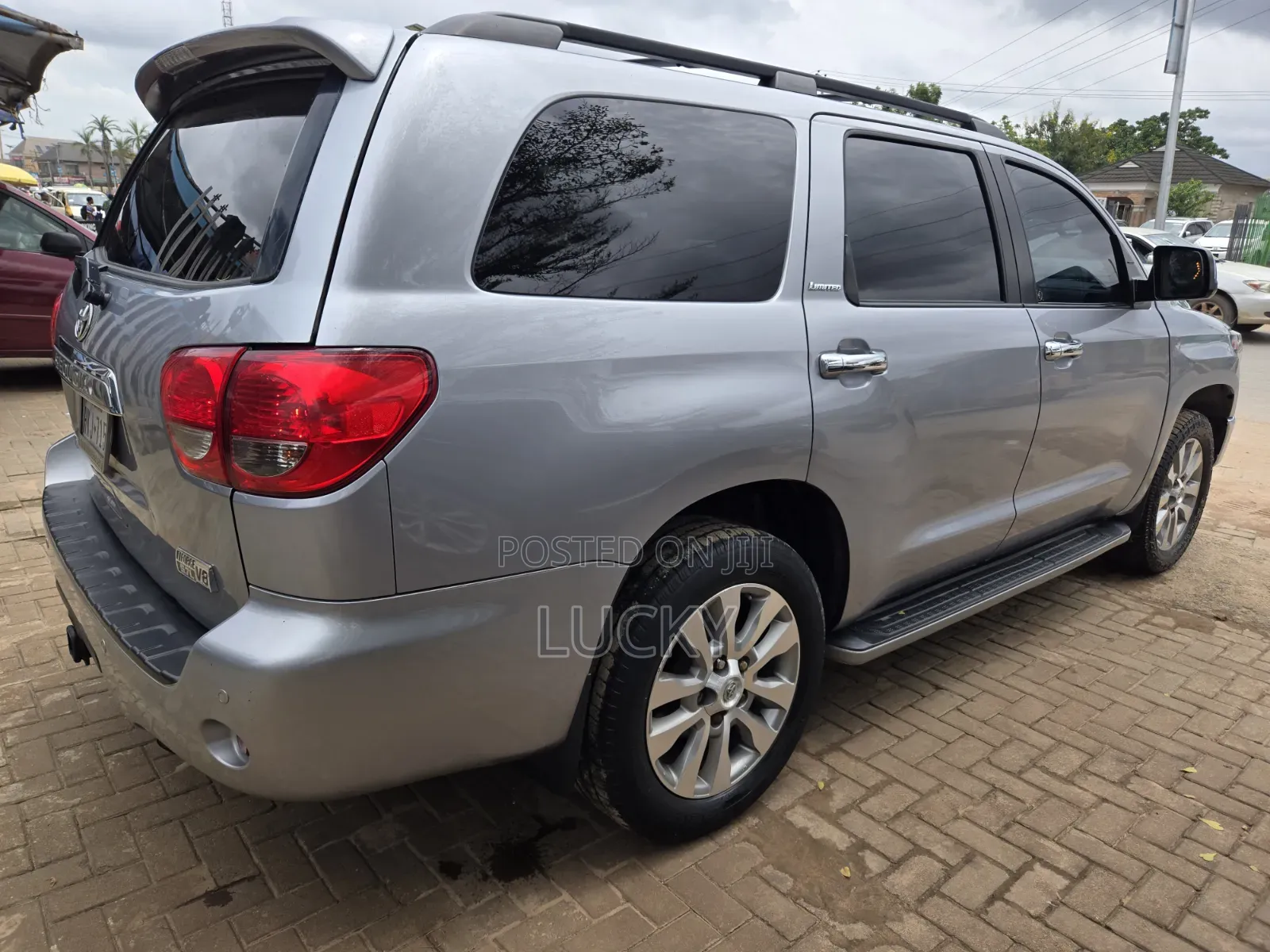 Toyota Sequoia 2014 Silver