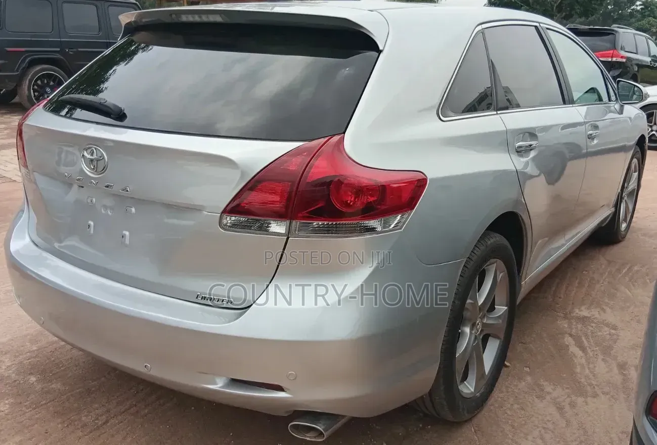 Toyota Venza Limited 4dr Wagon AWD (3.5L 6cyl 6A) 2014 Silver