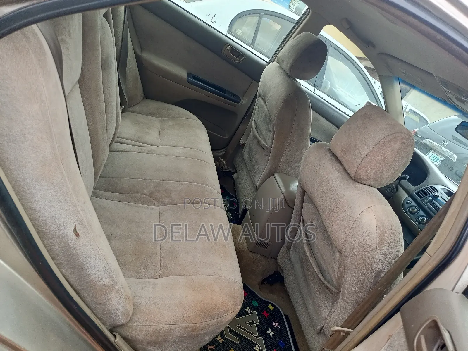 Toyota Camry 2005 Gold