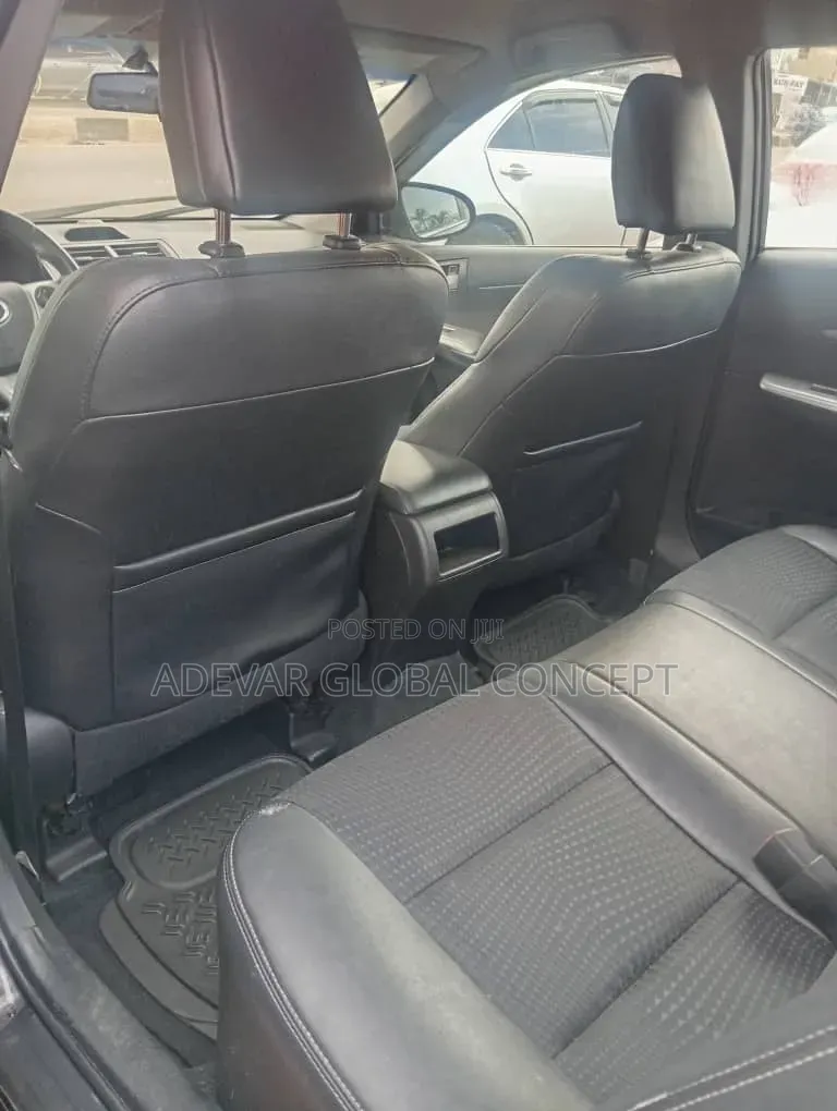 Toyota Camry SE 4dr Sedan (2.5L 4cyl 6A) 2013 Black